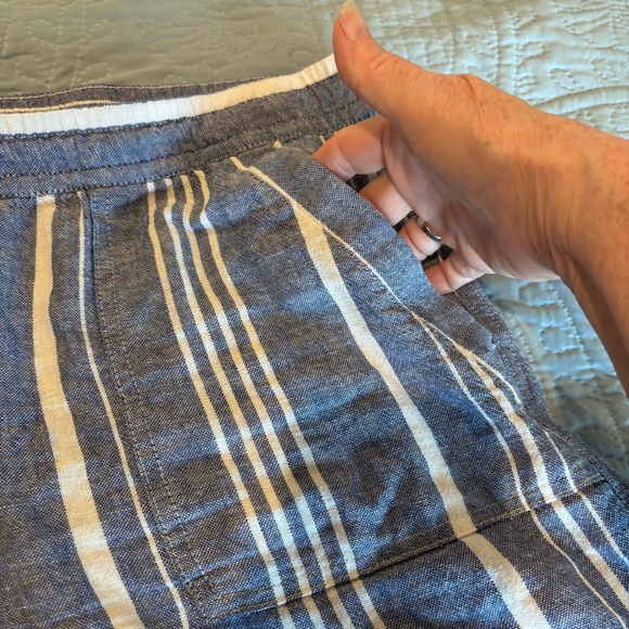 Nautica Blue and White Striped Linen Blend Athletic Shorts - Picture 2 of 10